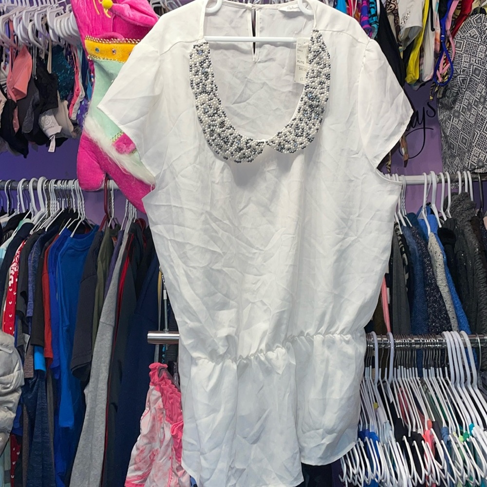 NEW Reitman’s White Blouse black jets trim on collar  NWT size XL